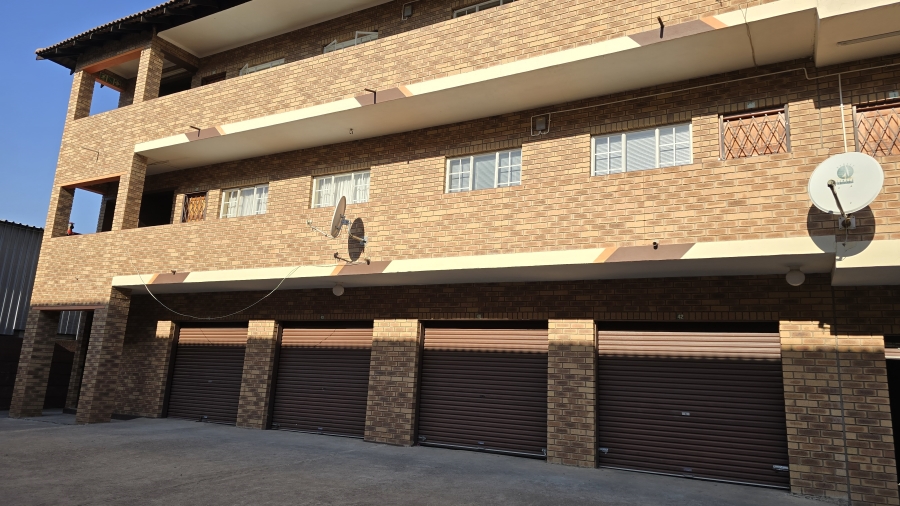 1 Bedroom Property for Sale in Rustenburg Central North West